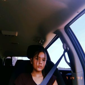 Meet your Posher, Olivia